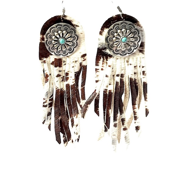 1 LEFT! Handmade Genuine Leather Fur Tassel Conch Dangle Earrings - Picture 5 of 5